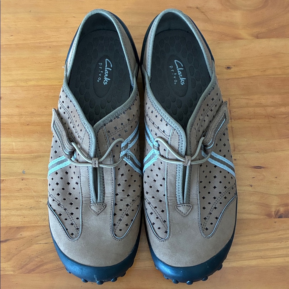 Clarks Women's Tan Perforated Loafers